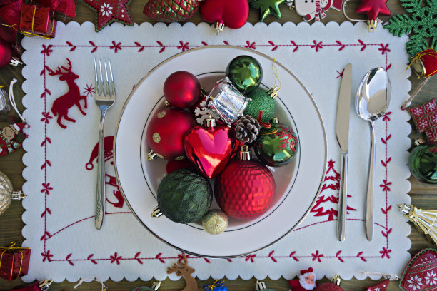圣诞餐桌摆设装饰图片下载