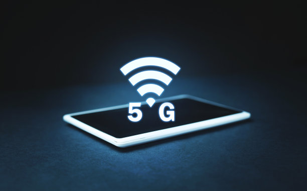 平板电脑上的5G互联网。互联网速度和通讯概念图片下载