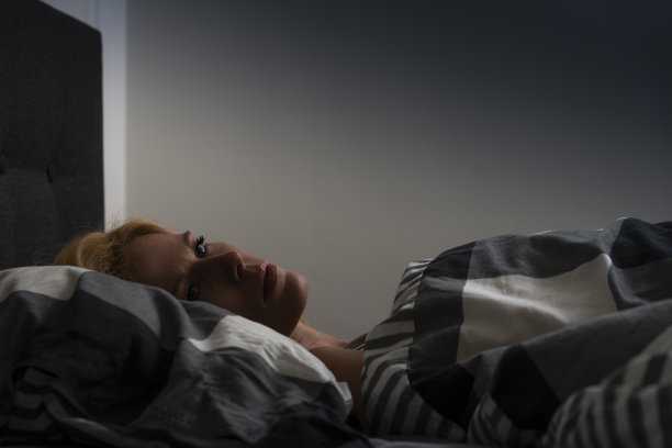 女性失眠图片下载