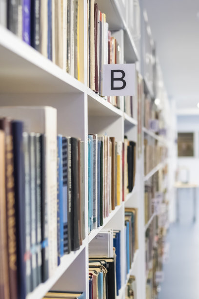 书架一直延伸到远处图片下载