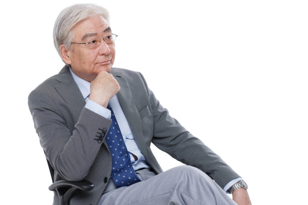 商务老年男人在思考图片下载