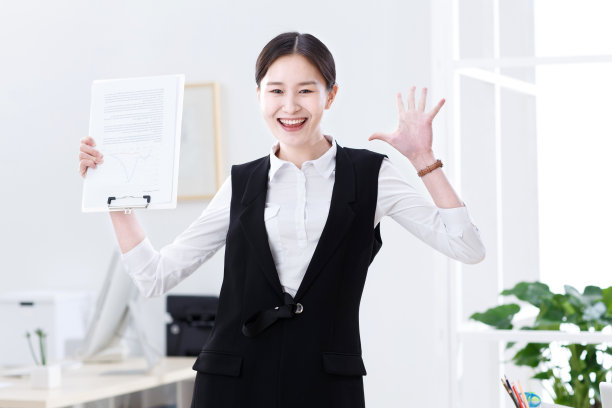 兴奋的商务女人图片下载