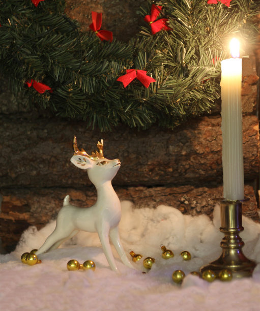 驯鹿和蜡烛图片下载