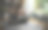 戴着VR眼镜的女人。赛道上赛车的虚拟现实图片下载