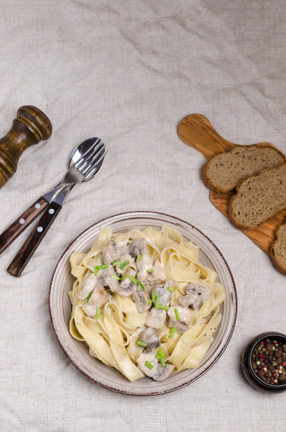 传统意大利奶油意面图片下载