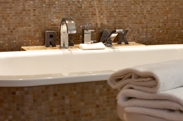 石瓦浴缸图片下载