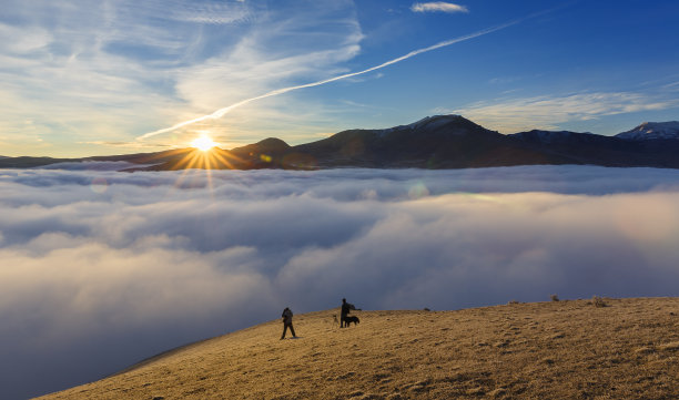 山上的日出图片下载