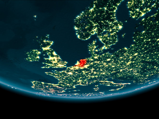 地球上荷兰上空的夜晚图片下载