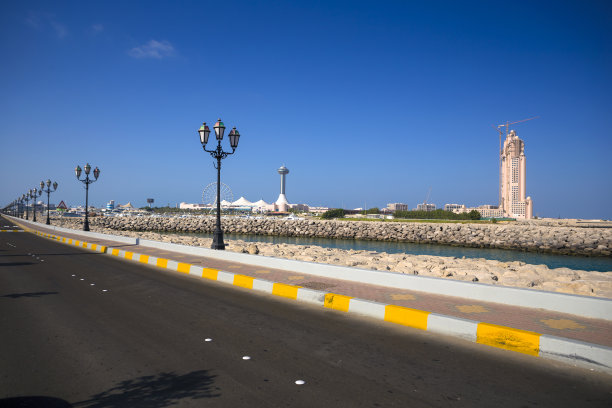 阿联酋阿布扎比的街道和道路图片下载