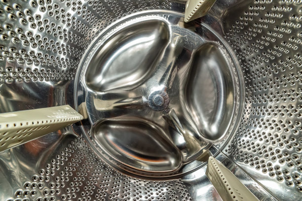 在洗衣机滚筒里图片下载