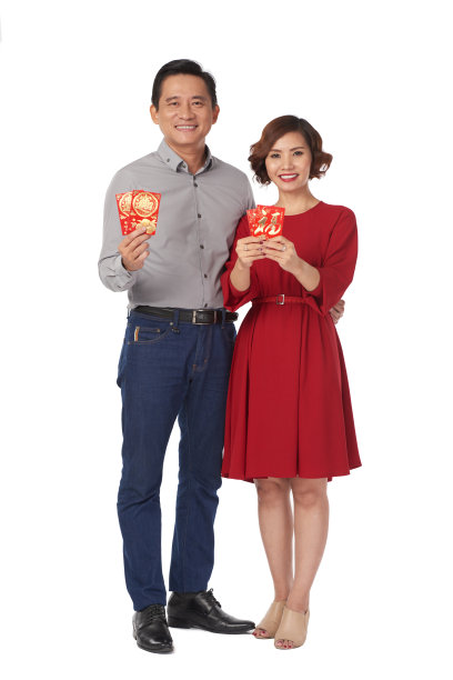 带钱袋的夫妇图片下载