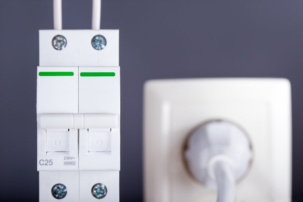 电气开关安全家用电气系统。保护电器。图片下载