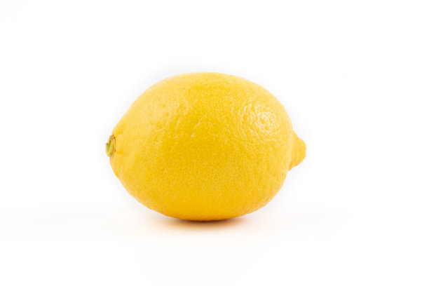 柠檬孤立在白色背景上图片下载