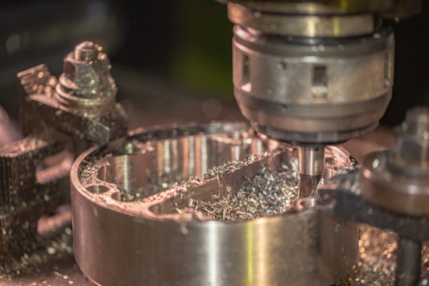 车床的一项新工作。图片下载