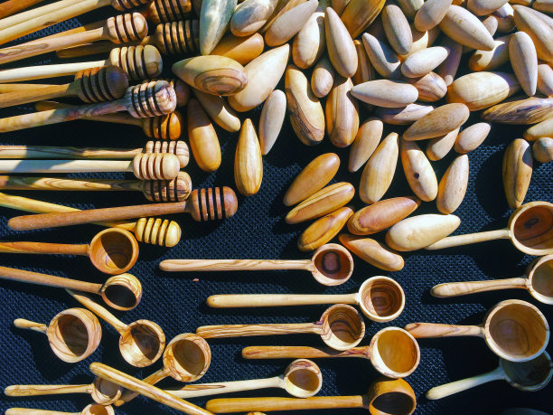 木制勺子和物品图片下载