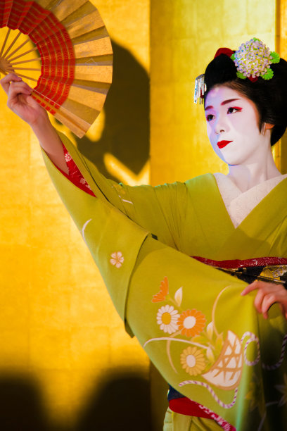 艺伎在日本表演图片下载