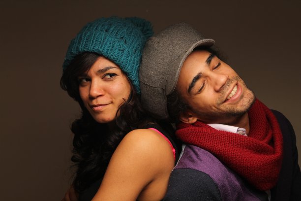 快乐的黑人的夫妇图片下载