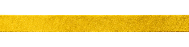 金蝴蝶结缎带缎面金色条纹织物(孤立在白色背景与剪切路径)为圣诞节日礼盒，贺卡横幅，礼品包装设计装饰装饰装饰图片下载