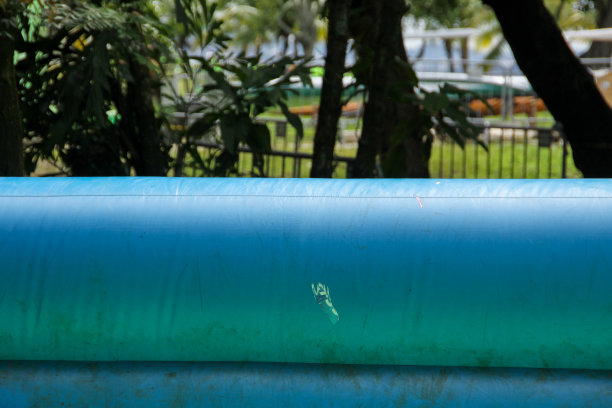 充气玩具在绿色和蓝色的乐趣在里约热内卢de Janeiro图片下载