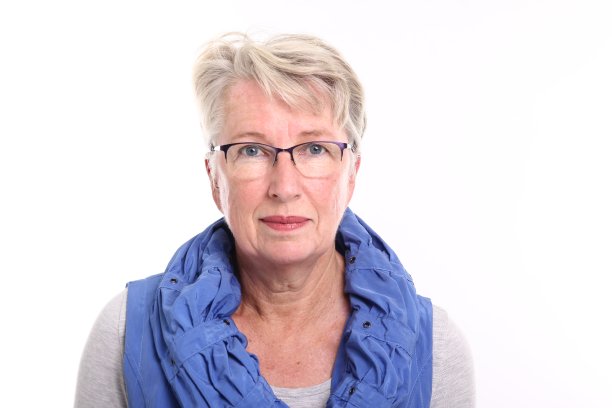 漂亮的老女人图片下载