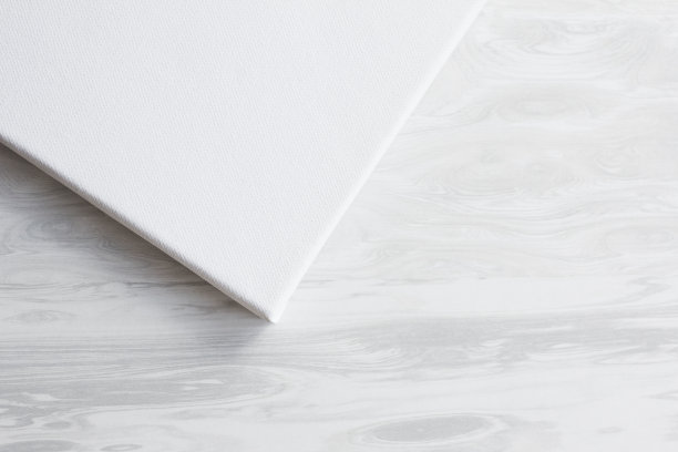 担架上白色底漆帆布的一角。图片下载