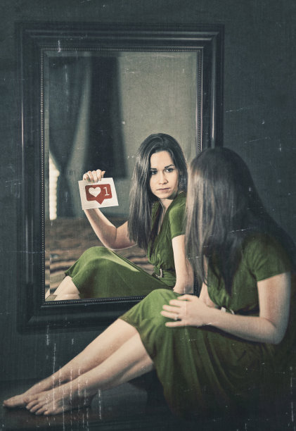 女人和镜子图片下载