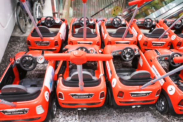 模糊，婴儿婴儿车可在中央购物中心在bangnaa - trad路曼谷泰国图片下载