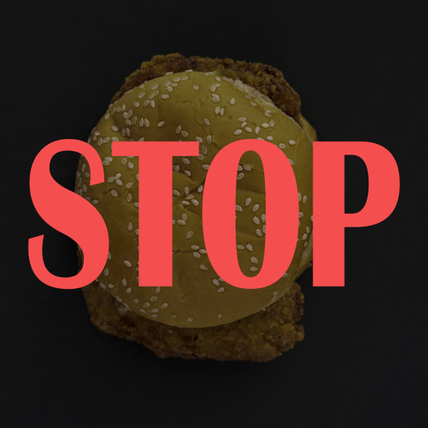 图片说明停在奶酪汉堡和鸡肉的深色背景上图片下载