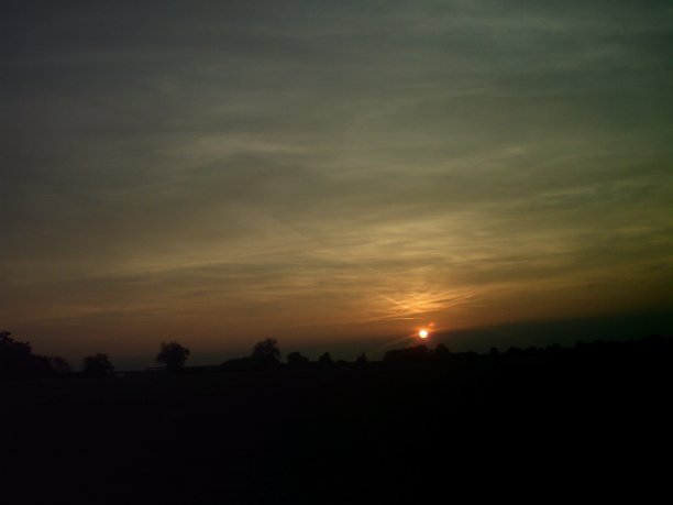 全景公路橙色日落图片下载