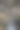 秋天，一条奔流的河流穿过山中的岩石。图片下载