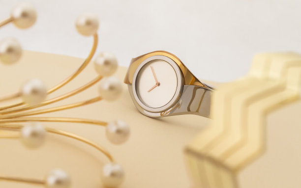 金和银的手表和手镯图片下载