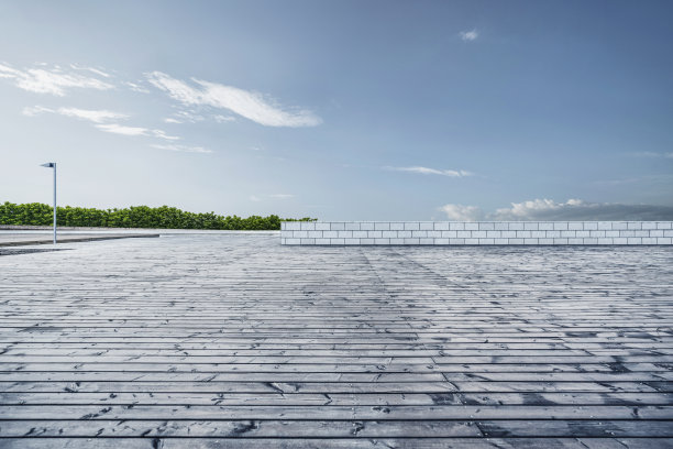 空荡荡的停车场图片下载