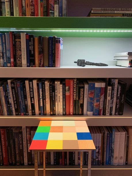 明亮的图书馆图片下载