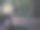 在美丽的自然森林里散步。图片下载