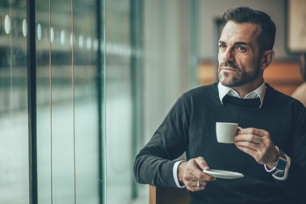 人喝咖啡图片下载