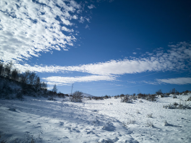 蓝色的天空图片下载