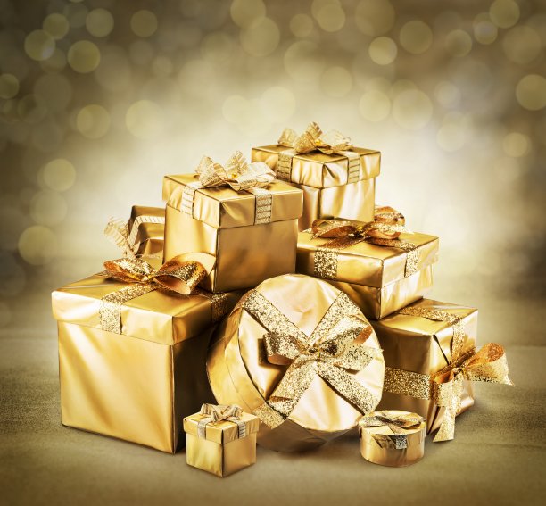 金色礼盒象征祝福和庆祝。图片下载