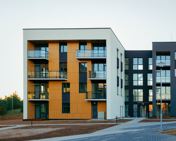 带有户外设施的公寓住宅立面建筑图片下载