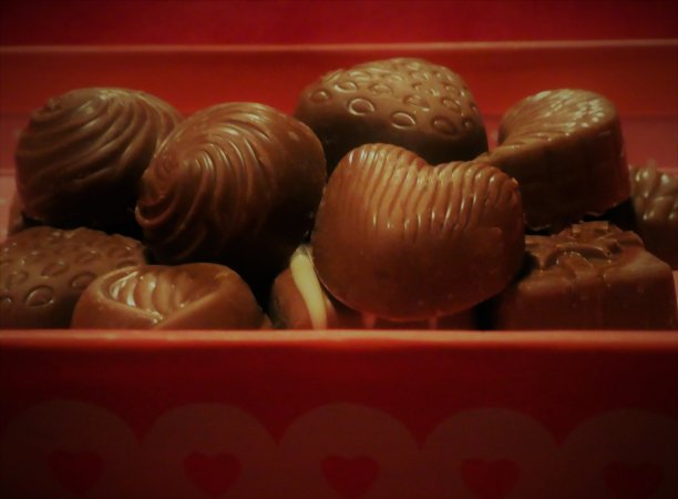 送给情人的巧克力图片下载