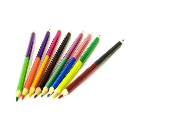 彩色铅笔在白色背景，复制空间图片下载