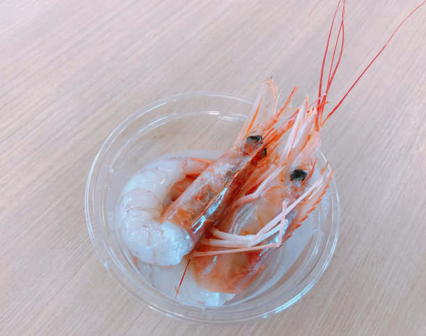 北方Pandalus或冷水虾或粉虾或深水虾或甜虾或格陵兰虾或日本的阿麦比或赤井虾。图片下载