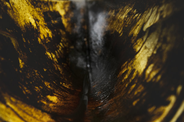 劣质黄金属表面图片下载