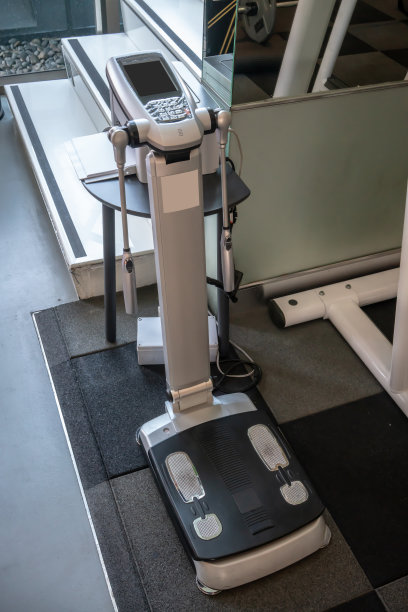 数字机器使用生物电阻抗给你一个完整的图片，你的身体组成，如体重，瘦体重，脂肪质量，身体水。图片下载