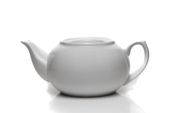 白色背景上的白色盘子图片下载