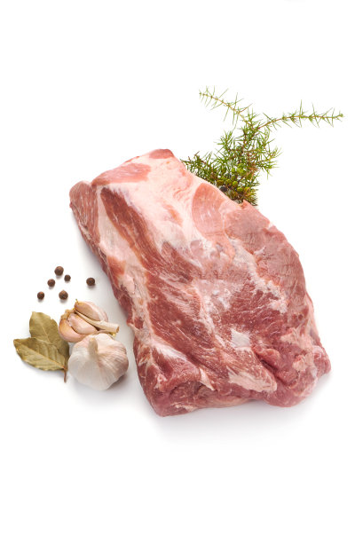 生猪颈无骨，特写，孤立在白色背景。图片下载