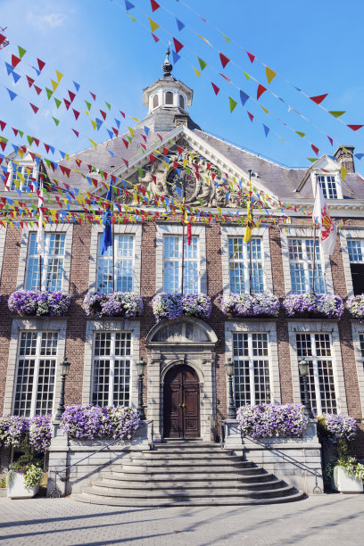 哈瑟尔特市政厅早上图片下载