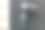 房子钥匙贴在新公寓门上的特写照片图片下载