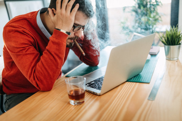 这并不总是容易的图片下载