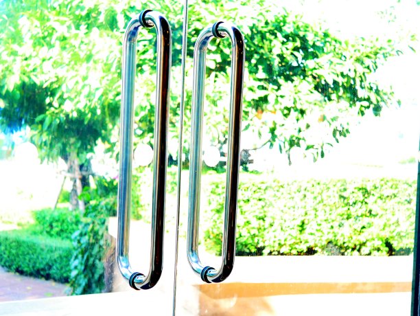 玻璃门室关上图片下载