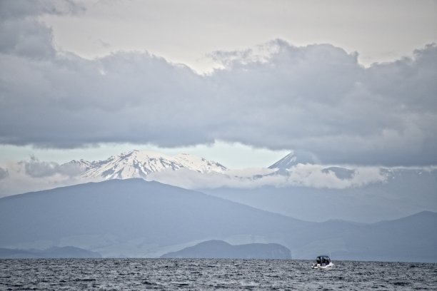 Ruapehu山，陶波湖，新西兰图片下载
